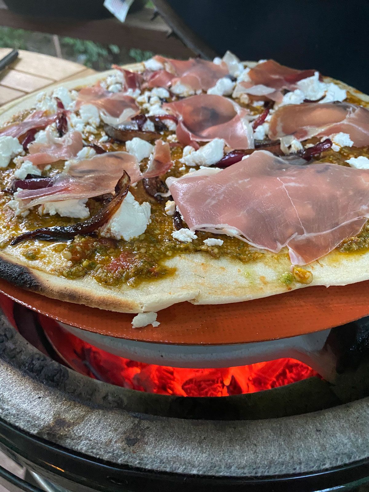 Pizza Stone on the Big Green Egg MiniMax